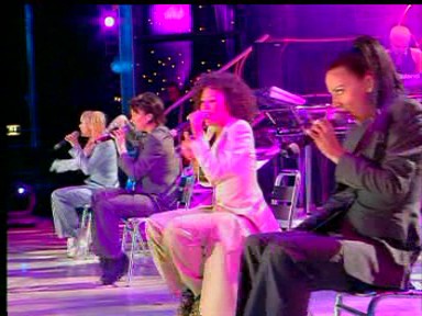 Wembley_06_Too_Much_(42).jpg Wembley_06_Too_Much_(42).jpg