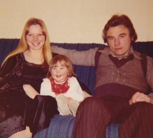 Click to view full size image
==============
0_483740Who-Do-You-Think-You-Are-s21.jpg 0_483740Who-Do-You-Think-You-Are-s21.jpg