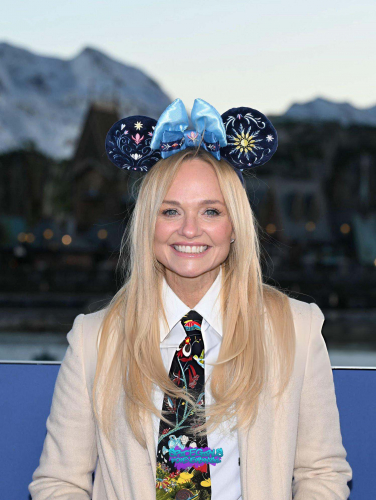 Click to view full size image
==============
SGFB_Disneyland00004.jpg SGFB_Disneyland00004.jpg