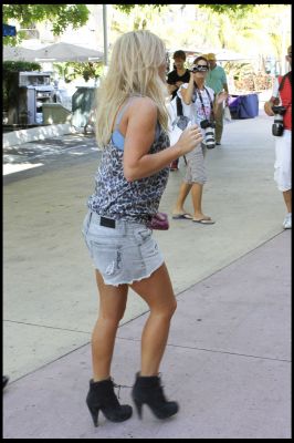 Click to view full size image
==============
SGFB_Miami0056.jpg SGFB_Miami0056.jpg