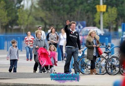 Click to view full size image
==============
SGFB_Thorpe_Park0004.jpg SGFB_Thorpe_Park0004.jpg