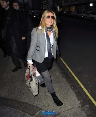 Click to view full size image
==============
SGFB_Lipsy0019.jpg SGFB_Lipsy0019.jpg