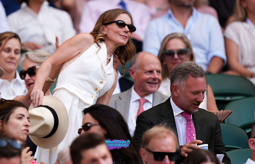 Click to view full size image
==============
SGFB_Wimbledon00003.jpg SGFB_Wimbledon00003.jpg