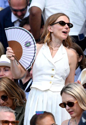 Click to view full size image
==============
SGFB_Wimbledon00005.jpg SGFB_Wimbledon00005.jpg