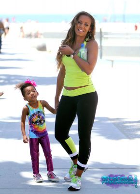 Click to view full size image
==============
SGFB_Santa_Monica0019.jpg SGFB_Santa_Monica0019.jpg