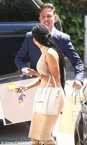 Click to view full size image
==============
SGFB_Hollywood00023.jpg SGFB_Hollywood00023.jpg