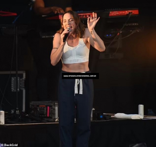 Click to view full size image
==============
SGFB_Gone00003.jpg SGFB_Gone00003.jpg