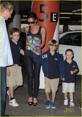 victoria-beckham-family-feature-16.jpg