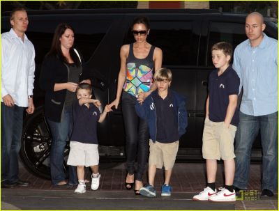 victoria-beckham-family-feature-22.jpg