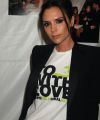 40696_Victoria_Beckham_Mercedes_020_122_49lo_(27).jpg