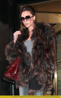 Click to view full size image
==============
victoria-beckham-021710-8.jpg victoria-beckham-021710-8.jpg