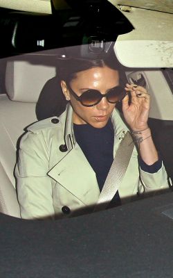 14664_victoria-beckham-011810-4_122_144lo.jpg