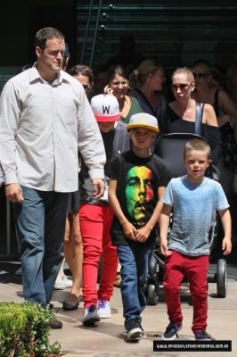 Click to view full size image
==============
SGFB_groove0020.jpg SGFB_groove0020.jpg