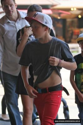 Click to view full size image
==============
SGFB_groove0022.jpg SGFB_groove0022.jpg