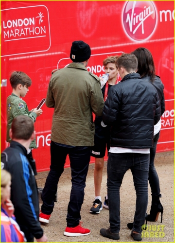 beckham-family-romeo-london-marathon-13.jpg