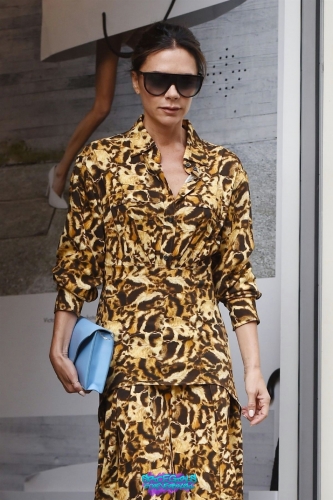 Click to view full size image
==============
SGFB_Londres00008.jpg SGFB_Londres00008.jpg