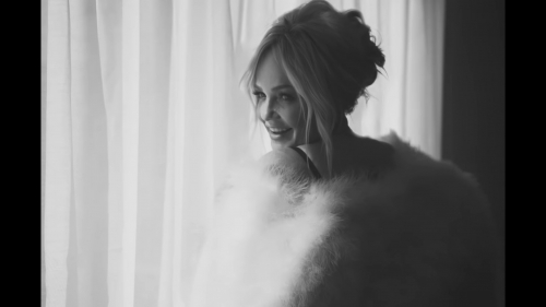 Click to view full size image
==============
SGFB_YoureAlINeedtoGetBy00178.jpg SGFB_YoureAlINeedtoGetBy00178.jpg