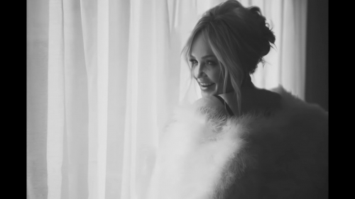 Click to view full size image
==============
SGFB_YoureAlINeedtoGetBy00181.jpg SGFB_YoureAlINeedtoGetBy00181.jpg