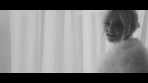 Click to view full size image
==============
SGFB_YoureAlINeedtoGetBy00186.jpg SGFB_YoureAlINeedtoGetBy00186.jpg