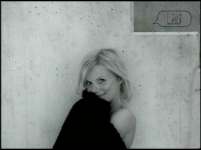 Click to view full size image
==============
calling_clipe_(120).jpg calling_clipe_(120).jpg