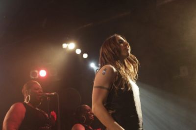 Click to view full size image
==============
28627595.jpg 28627595.jpg