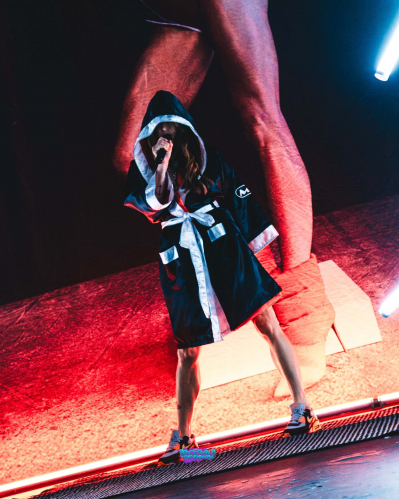 Click to view full size image
==============
SGFB_vogue00006.jpg SGFB_vogue00006.jpg