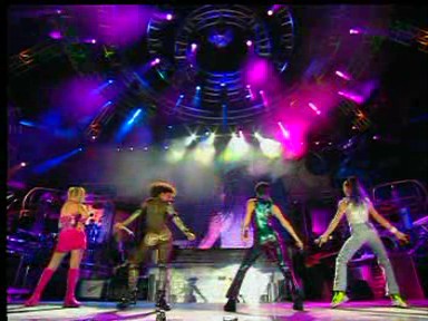 Wembley_03_Who_Do_You_Think_You_Are_(10).jpg Wembley_03_Who_Do_You_Think_You_Are_(10).jpg